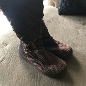 Brown knit uggs